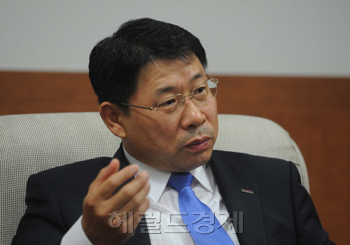 이수태 이노비즈협회장 인터뷰.<br />이상섭 기자. babtong@heraldm.com 2011.09.29\r\n이수태 이노비즈협회장 인터뷰.\r\n이상섭 기자. babtong@heraldm.com 2011.09.29\r\n이수태 이노비즈협회장 인터뷰.\r\n이상섭 기자. babtong@heraldm.com 2011.09.29
