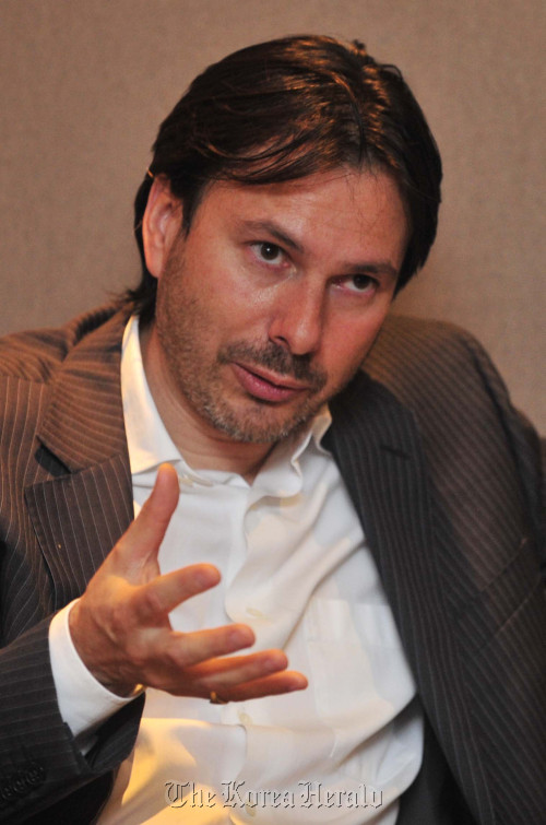 사이먼 안홀트<br />김명섭 기자 msiron@\r\nSimon Anholt