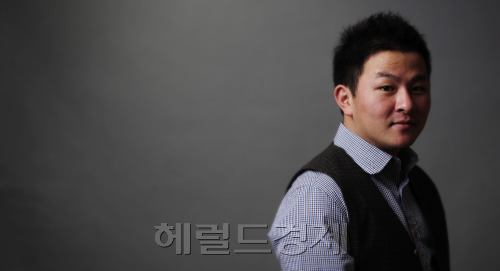 슈퍼스타K2 우승자 허각. 박해묵 기자 mook@/\r\n슈퍼스타K2 우승자 허각. 박해묵 기자 mook@/