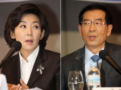 <YONHAP PHOTO-1114> 눈빛 대결 (서울=연합뉴스) 서명곤 기자 = 10일 오전 서울 중구 태평로 한국프레스센터에서 열린 서울시장 후보 초청 관훈토론회에서 한나라당 나경원 후보(왼쪽)와 범야권 박원순 후보가 서로에게 질의를 하고 있다. 2011.10.10 seephoto@yna.co.kr/2011-10-10 11:30:09/ <저작권자 ⓒ 1980-2011 ㈜연합뉴스. 무단 전재 재배포 금지.>\r\nSeoul mayoral candidates Na Kyung-won (left) of the ruling Grand National Party and her rival of the opposition bloc Park Won-soon during a forum hosted by Kwanhun Club of senior Korean journalists at the Press Center in Seoul on Monday. Yonhap News