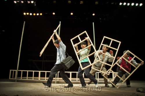 A scene from “House Number 1-28 Cha-sook,” one of 13 Korean pieces chosen for PAMS Choice this year. PAMS\r\nA scene from “House Number 1-28 Cha-sook,” one of 13 Korean pieces chosen for PAMS Choice this year. PAMS