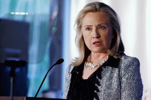 <YONHAP PHOTO-0511> WASHINGTON, DC - OCTOBER 12: U.S. Secretary of State Hillary Clinton delivers a speech on American global leadership during the Center for American Progress' "American Idea: A More Perfect Union" conference at the Decatur House October 12, 2011 in Washington, DC. Clinton briefly addressed a plot the U.S. government said it foiled to assassinate the Saudi ambassador to the United States by elements of the Iranian government. Chip Somodevilla/Getty Images/AFP== FOR NEWSPAPERS, INTERNET, TELCOS & TELEVISION USE ONLY == /2011-10-13 07:26:29/ <저작권자 ⓒ 1980-2011 ㈜연합뉴스. 무단 전재 재배포 금지.>\r\nU.S. Secretary of State Hillary Clinton speaks in Washington D.C. on Wednesday. AFP-Yonhap News