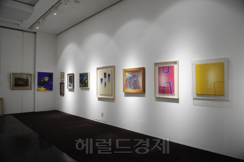 아트데이 전시회. 박해묵 기자/mook@heraldm.com\r\n아트데이 전시회. 박해묵 기자/mook@heraldm.com\r\n아트데이 전시회. 박해묵 기자/mook@heraldm.com