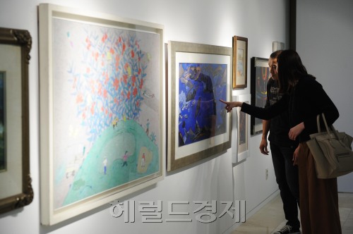 아트데이 전시회. 박해묵 기자/mook@heraldm.com\r\n아트데이 전시회. 박해묵 기자/mook@heraldm.com\r\n아트데이 전시회. 박해묵 기자/mook@heraldm.com