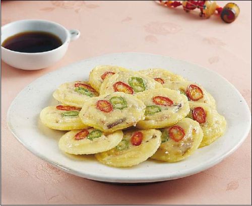 Bindaetteok (Institute of Traditional Korean Food)