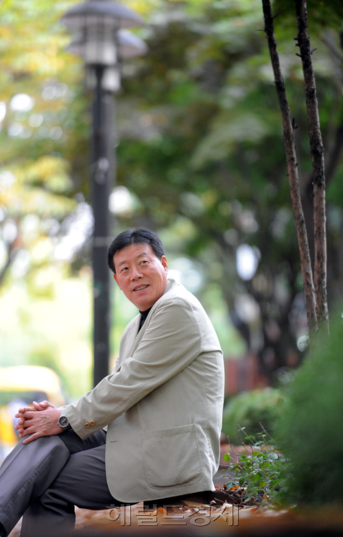 산악일 허영호 대장 인터뷰./ 안훈기자 rosedale@ 2011.10.21