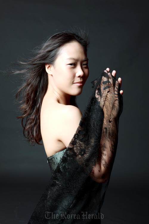 Pianist Son Yeol-eum Kumho Asiana Cultural Foundation