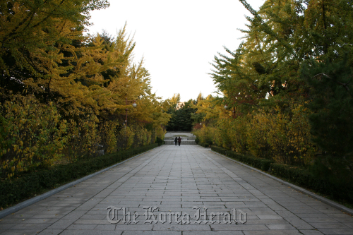 The Dosan Park promenade   Lee Woo-young/The Korea Herald