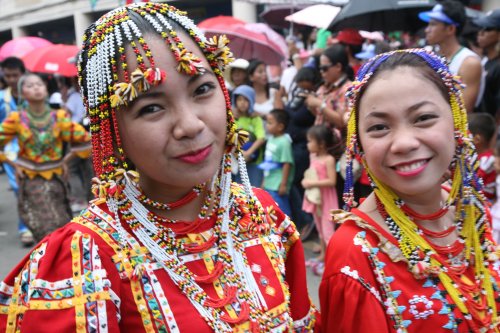 Two women perform a folk dance during a festival in Mindanao, the Philippines.(Kim Eje/ASEAN-Korea Centre)