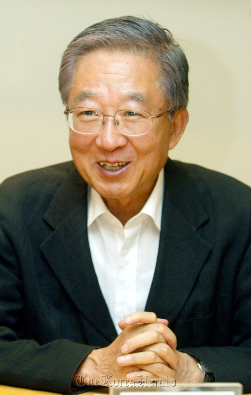 Former MOCA head Bae Soon-hoon