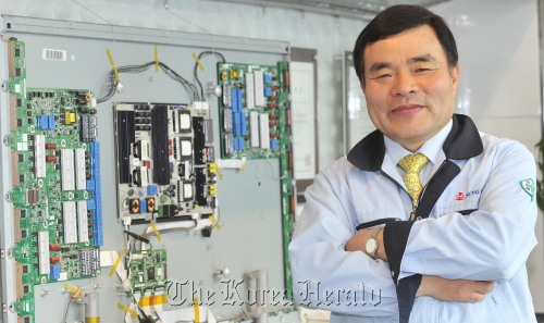 박환우 성호전자 대표이사<br />김명섭 기자 msiron@
Park Hwan-woo, president and CEO of Sungho Electronics Co. Kim Myung-sub/The Korea Herald