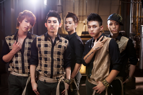 엔소닉 (NSONIC) 가수 멤버제이하트(리더), 종욱, 은호, 최별, 블랙제이