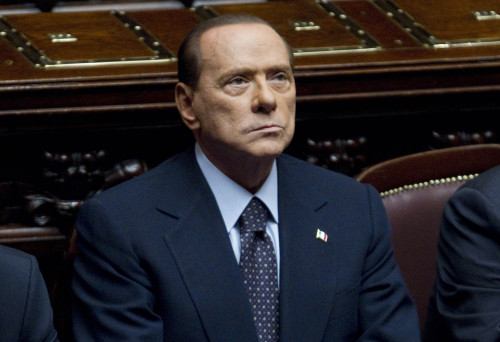 Italian Premier Silvio Berlusconi attends a voting session at the Lower Chamber, Tuesday, Nov. 8, 2011.(AP)\r\n실비오 베를루스코니 (Silvio Berlusconi) 정치인 출생1936년 9월 29일 (이탈리아)신체165cm소속이탈리아 (총리)