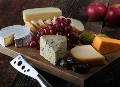 A cheese platter is a staple of home entertaining, but spending
a little extra time at the cheese shop can help you create a
board that rises above the average lump of cheddar.
(Akron Beacon Journal/MCT)