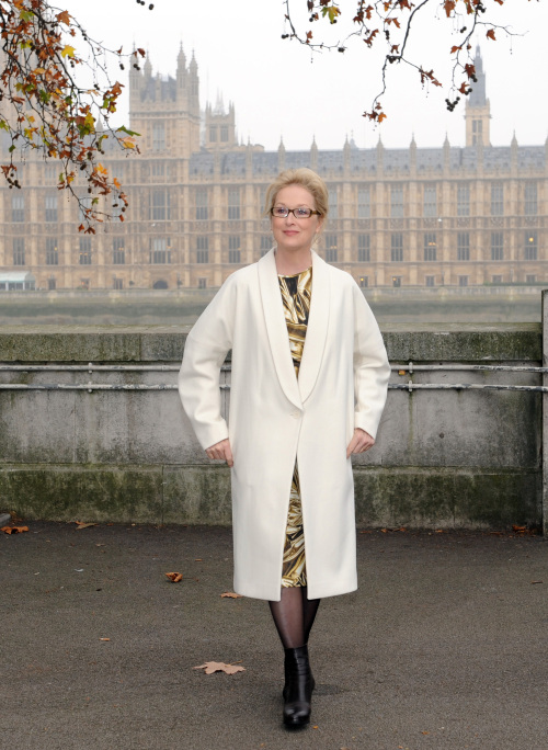 <YONHAP PHOTO-2353> American actress Meryl Streep attends a photo call for "The Iron Lady" by Houses Of Parliament in London on November 14, 2011. UPI/Rune Hellestad/2011-11-14 23:56:07/ <저작권자 ⓒ 1980-2011 ㈜연합뉴스. 무단 전재 재배포 금지.>
American actress Meryl Streep attends a photo call for “The Iron Lady” by Houses Of Parliament in London on Monday.  UPI-Yonhap News
메릴 스트립 (Meryl Streep