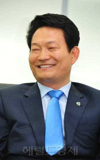 송영길 광역단체장, 정당인 출생 1963년 3월 21일 (전라남도 고흥)소속 인천광역시 (시장), 민주당 (최고위원)