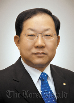 Bahk Byong-won
박병원 금융인