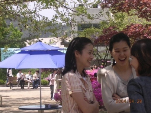 좌- 김태희 탤런트 영화배우\r\n우- 이하늬 이하늬 방송연예인, 미스코리아