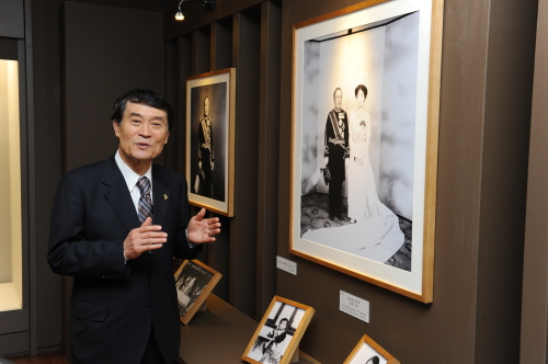 하정웅 미술기관단체인, 전 화랑대표 출생 1939년 11월 3일 소속 재일본한국인문화예술협회 (고문)