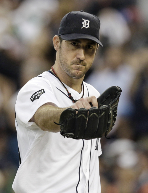 <YONHAP PHOTO-0725> FILE - In this Oct. 13, 2011, file photo, Detroit Tigers starting pitcher Justin Verlander reacts after the final out in the sixth inning in Game 5 of baseball's American League championship series against the Texas Rangers in Detroit. Verlander won the American League MVP Award in voting announced Monday, Nov. 21, 2011. (AP Photo/Paul Sancya, File)/2011-11-22 09:17:51/ <저작권자 ⓒ 1980-2011 ㈜연합뉴스. 무단 전재 재배포 금지.>
Detroit Tigers starter Justin Verlander
AP-Yonhap News
저스틴 벌렌더 (Justin Verlander