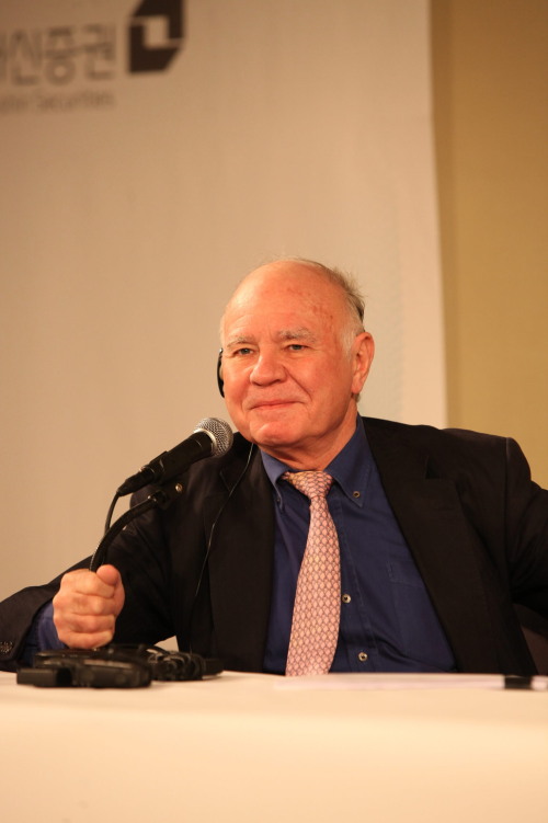 마크 파버(Marc Faber) 금융인 출생 1946년 2월 28일 (스위스) 소속 마크 파버 리미티드(회장)