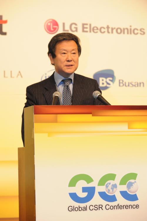 이승한 기업인 출생 1946년 12월 23일 (경상북도 칠곡)소속 홈플러스 그룹 (대표이사 회장), 유엔 (회장)