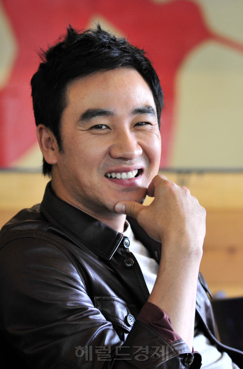엄태웅<br />김명섭 기자 msiron@\r\n엄태웅\r\n김명섭 기자 msiron@