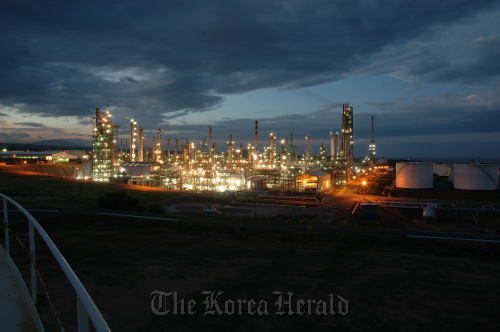 Daelim Industrial Co.’s construction field for an oil refining plant in Limay, the Philippines. Daelim Industrial
Daelim Industrial Co.’s construction field for an oil refining plant in Limay, the Philippines. Daelim Industrial
