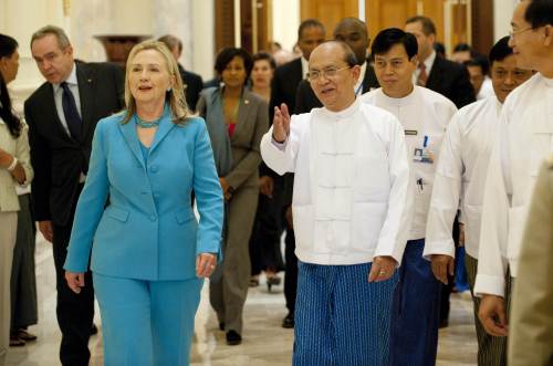 U.S. Secretary of State Hillary Clinton (left) and Myanmar’s President Thein Sein during a meeting at the President’s Office in Naypyidaw, Myanmar, Thursday. (AFP)