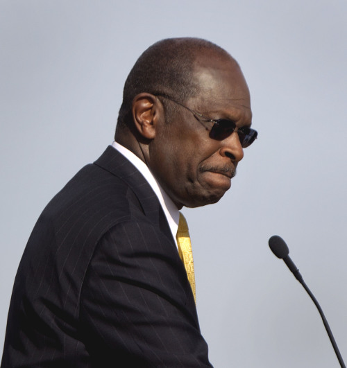 <YONHAP PHOTO-0205> Republican presidential candidate Herman Cain delivers an announcement Saturday, Dec. 3, 2011, at a campaign event in Atlanta. "I am suspending my presidential campaign because of the continued distractions and the continued hurt caused on me and my family," Cain told several hundred supporters gathered at what was to have been the opening of his national campaign headquarters. (AP Photo/David Goldman)/2011-12-04 05:25:26/ <저작권자 ⓒ 1980-2011 ㈜연합뉴스. 무단 전재 재배포 금지.>
Republican presidential candidate Herman Cain.
AP-Yonhap News