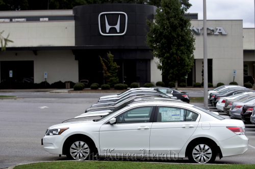 Honda Accord sedans sit on display at AutoPark Honda dealership in Cary, North Carolina.  Bloomberg