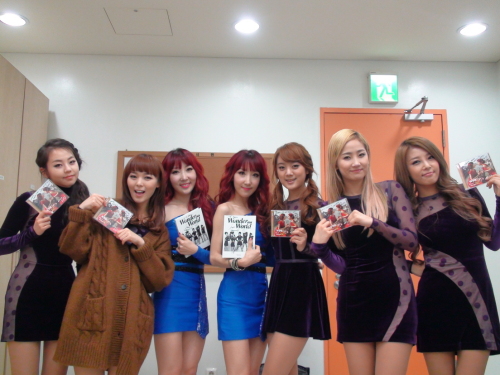 원더걸스 (Wonder Girls) 가수 멤버 선예(리더, 메인보컬), 소희(보컬), 예은(메인보컬), 유빈(랩), 혜림(보컬)\r\n윙크 가수 멤버 강주희, 강승희