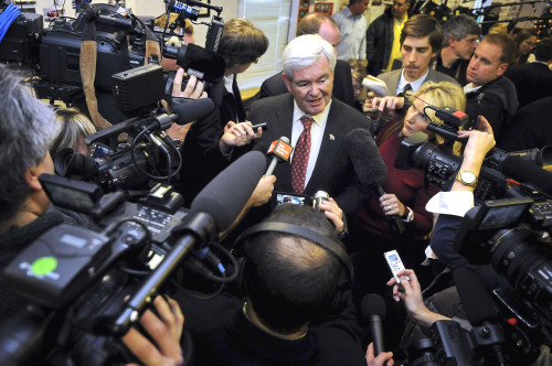 <YONHAP PHOTO-0686> FILE - In this Nov. 30, 2011 file photo, Republican presidential candidate, former House Speaker Newt Gingrich speaks at Tommy's Ham House in Greenville , S.C. For three decades, the Republican who won South Carolina's presidential primary has also won the GOP nomination. That strong record helps explain why Gingrich is working more aggressively than any of his competitors to organize activists and volunteers ahead of the Jan. 21 primary. His chief rival, Mitt Romney, is approaching South Carolina tentatively. (AP Photo/Richard Shiro, File)/2011-12-05 13:30:58/ <저작권자 ⓒ 1980-2011 ㈜연합뉴스. 무단 전재 재배포 금지.>
U.S. Republican presidential candidate Newt Gingrich speaks in South Carolina on Wednesday. AP-Yonhap News