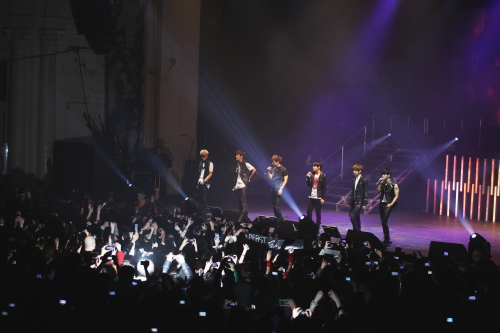 비스트 (BEAST) 가수