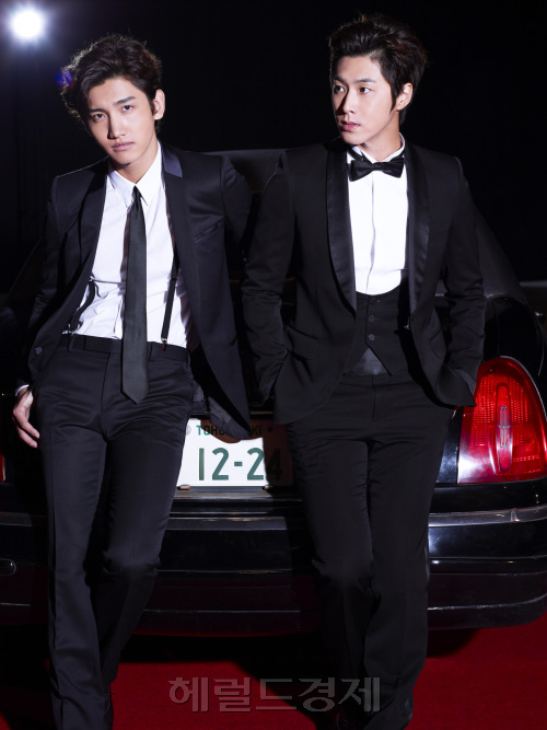 동방신기 (東方神起) 가수 멤버 유노윤호, 최강창민, 재중, 유천, 준수