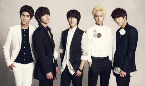 FT 아일랜드 (FTISLAND) 가수 멤버 최종훈(리더, 기타, 피아노), 이홍기(메인보컬), 이재진(베이스, 보컬), 최민환(드럼), 송승현(기타, 보컬, 랩