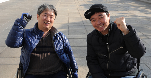 강원래&김영건 인터뷰<br />이상섭 기자. babtong@heraldm.com 2011.12.06\r\n강원래&김영건 인터뷰\r\n이상섭 기자. babtong@heraldm.com 2011.12.06