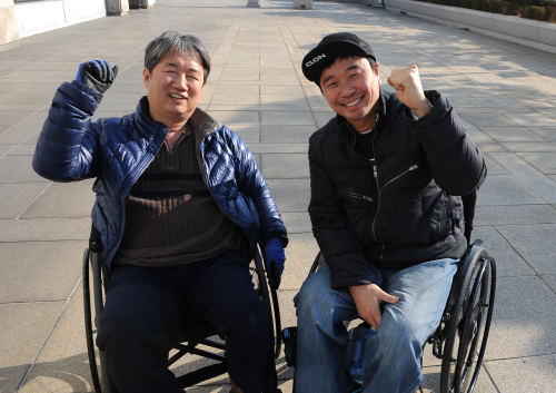 강원래&김영건 인터뷰<br />이상섭 기자. babtong@heraldm.com 2011.12.06\r\n강원래&김영건 인터뷰\r\n이상섭 기자. babtong@heraldm.com 2011.12.06