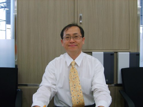 .
Simon Hong
Simon Hong