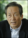 정몽준, 한나라당 국회의원, 대한축구협회 명예회장, 외교통상통일위원회 위원/ 아산재단, ‘MIU 장학금’ 확대 지원