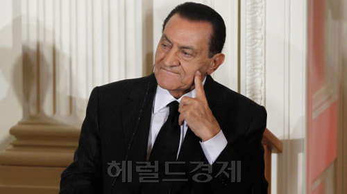 호스니 무바라크 (Hosni Mubarak), 전 이집트 대통령/카다피 사망 두달 후…김정일 사망 ‘독재자 몰락의 2011년’ 대미 장식