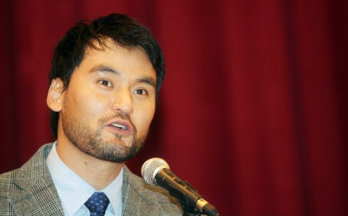 박찬호, 야구선수(한화 이글스 투수)/Former MLB pitcher Park signs for minimum salary in S. Korea