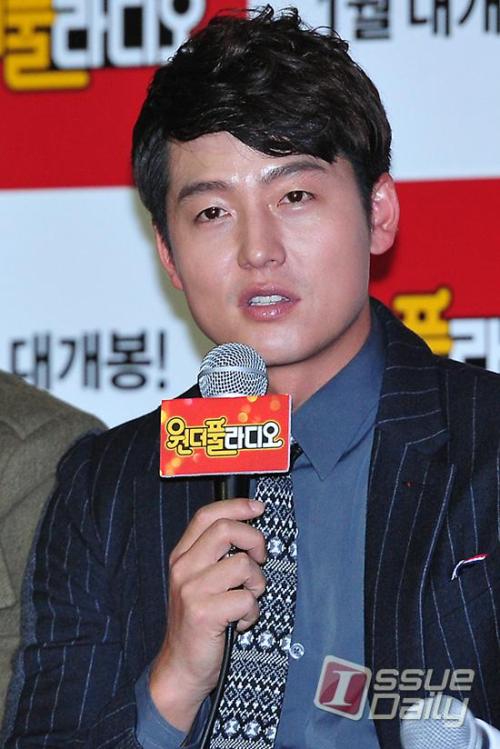 이정진, 영화배우/영화‘원더풀 라디오’ 이정진 “‘남자의 자격’에서도 노래 못 했는데..”