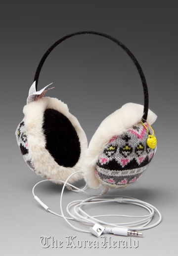 Juicy Couture’s “Fairisle earmuff headphone.”    Danawa