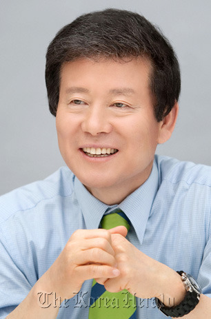 승한, 홈플러스 그룹 (대표이사 회장), 유엔 글로벌콤팩트 한국협회 (회장)/ leeseunghan-homeplus-ceo / Tesco’s Homeplus to start convenient store franchise