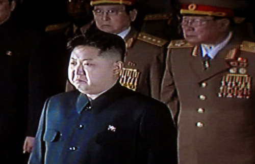 김정일 사망/Son of late North Korean leader leads mourning