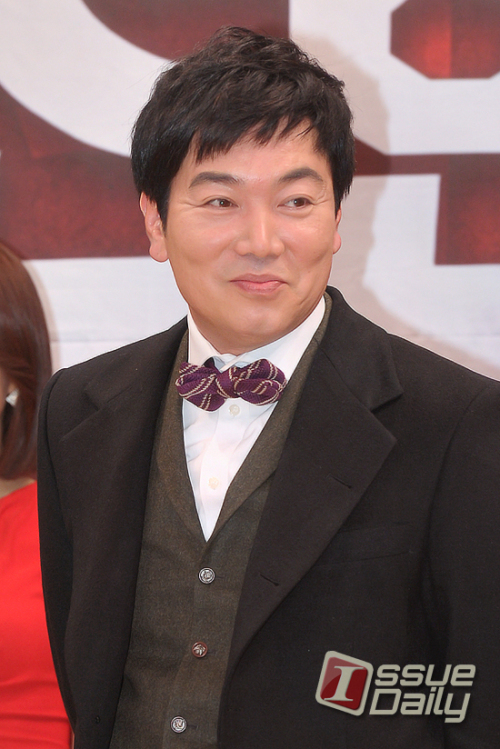 김일우, 탤런트, 영화배우/ 김일우, 중년의 눈 웃음~ 매력있네!