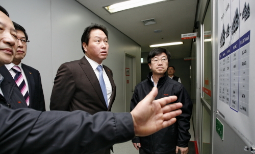 최태원, SK그룹 대표이사 회장, 대한핸드볼협회 회장/ 하이닉스 방문한 SK최태원회장 / 최태원 SK 회장, 강력한 오너십으로 하이닉스 반드시 성공시킨다
