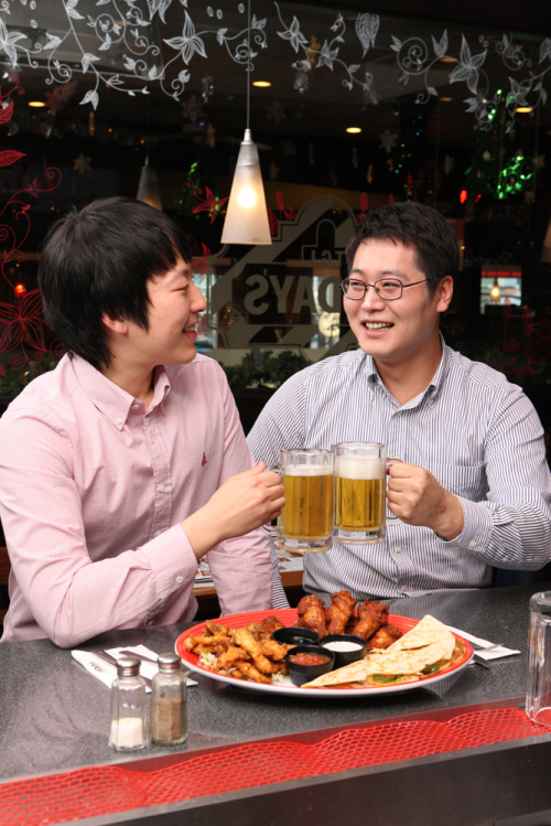 음식점/TGIF 비어데이 / (일욜)불황에도 끄떡없는 패밀리레스토랑? 남성 고객에 답 있었네