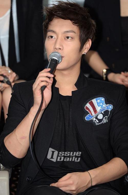 윤두준, 가수(비스트), 탤런트/ 비스트 두준 “남미-유럽 케이팝 열풍? 아직은 미약하다”